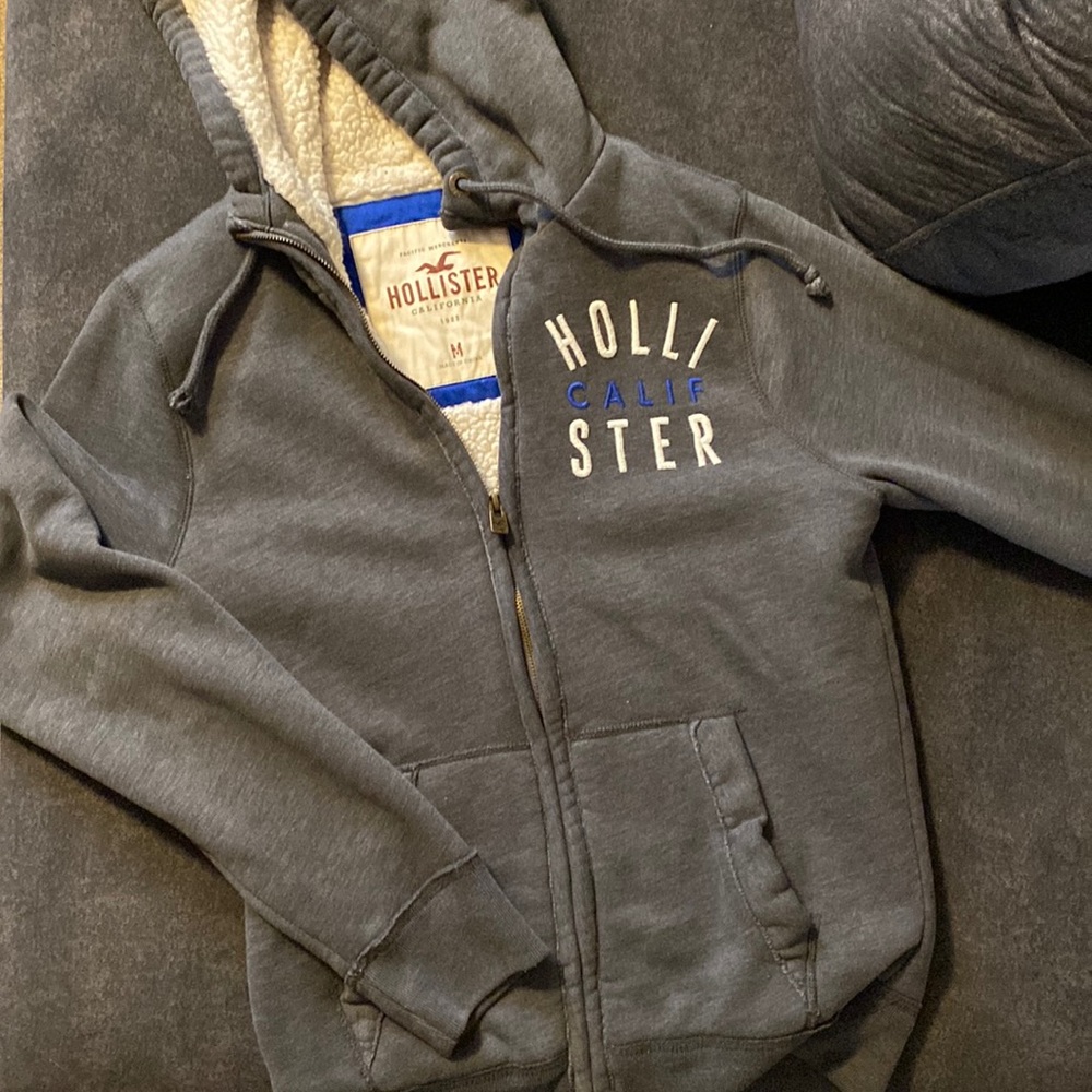 Hollister fleece lined zip up hoodie